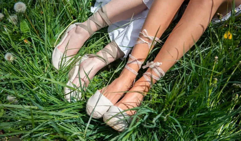 Alpargata de cuña para mujer Sarria cintes, Fabricada en Barcelona por La Manual Alpargatera