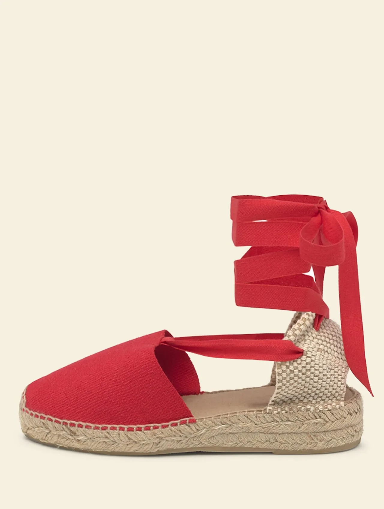 Alpargata mujer cuña baja - La Manual Alpargatera Alpargata mujer con cuña baja roja, modelo Valenciana artesanal hecha en Barcelona, España.