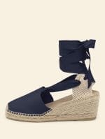 Alpargata de mujer cuña alta de 6 centímetros en color Rayas Azul Marino con cintas, hecha a mano en España.