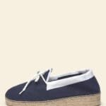 Alpargata de mujer clásica modelo Everest, un modelo atemporal de los años 50, fabricado en lona, con una suela de unos tres centímetros aproximado, un ribete en color blanco y cordones que hacen un lazo en el empeine