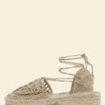 Alpargata crochet Carmen de mujer hecha a mano en Barcelona, diseño artesanal con estilo tradicional.