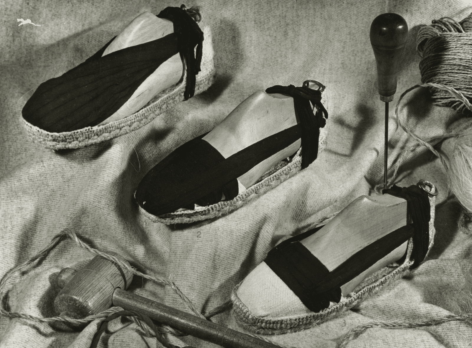 Alpargatas tradicionales de La Manual Alpargatera Modelo Pinxo | Experiencias en Barcelona